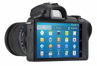 Samsung Galaxy NX - системная фотокамера с Android и LTE